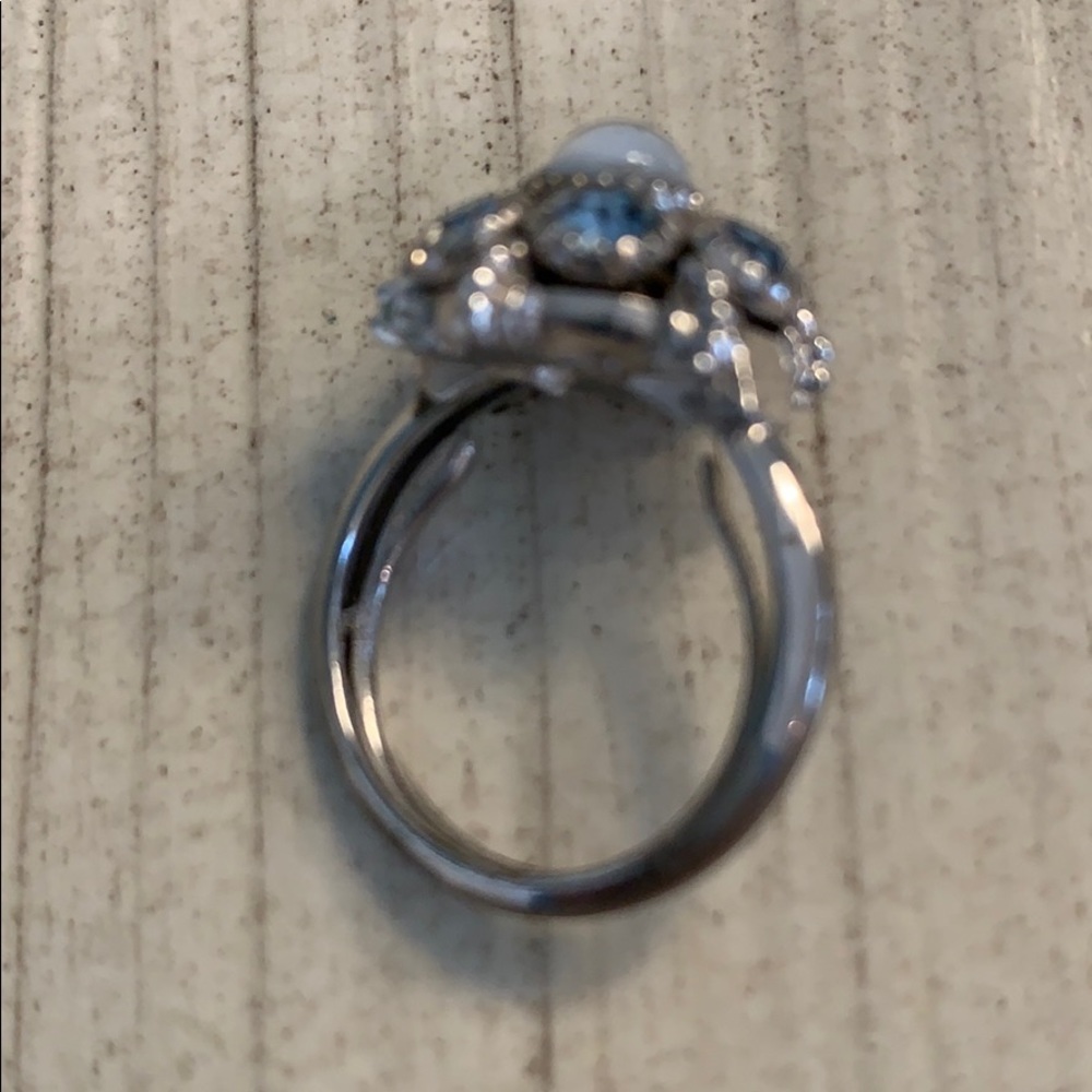 Beautiful Ring - Picture 3 of 4